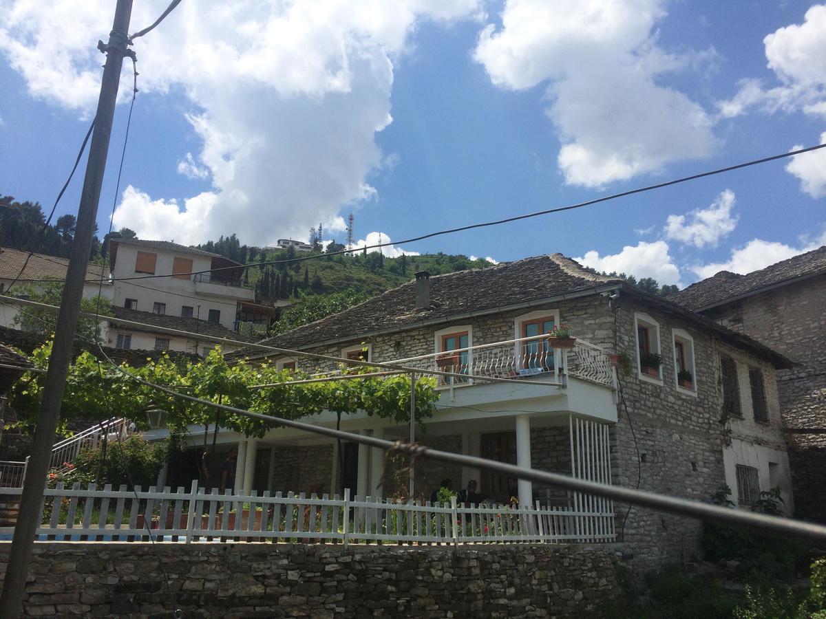 Sokaku I Te Marreve Guesthouse Gjirokaster Exterior photo